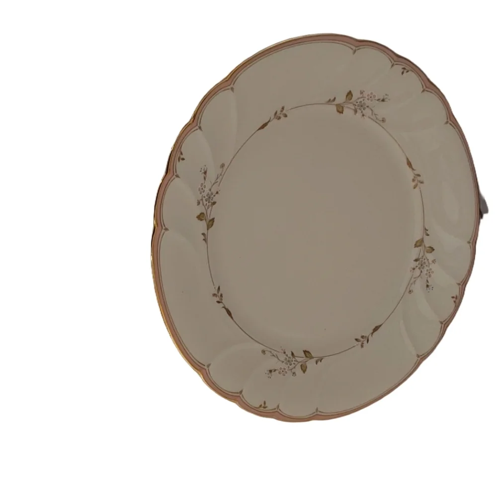 Mikasa Monticello Dinner Plate‎ Cream Dinner Plate
